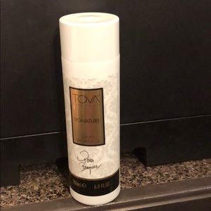 Tova signature shower oil